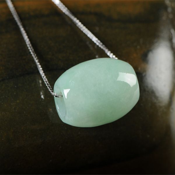 

natural jade fall light emerald jade pendant, Slivery