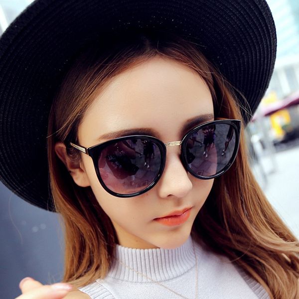 

woman sunglasses round fashion metal glasses, White;black