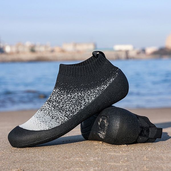 

new style aqua shoes seaside beach swimming sneakers men light athletic indoor training shoes upstream water sports