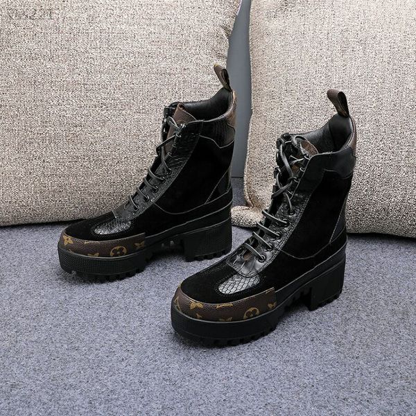 

european station winter new short boots custom heel high heel martin boots retro waterproof handsome thick bottom motorcycle boots women, Black