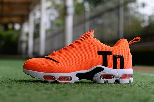 

air tn plus maxes in metallic olive white shoes for mens designer brand luxury trainers outdoor athletic sports sneakers 36-45