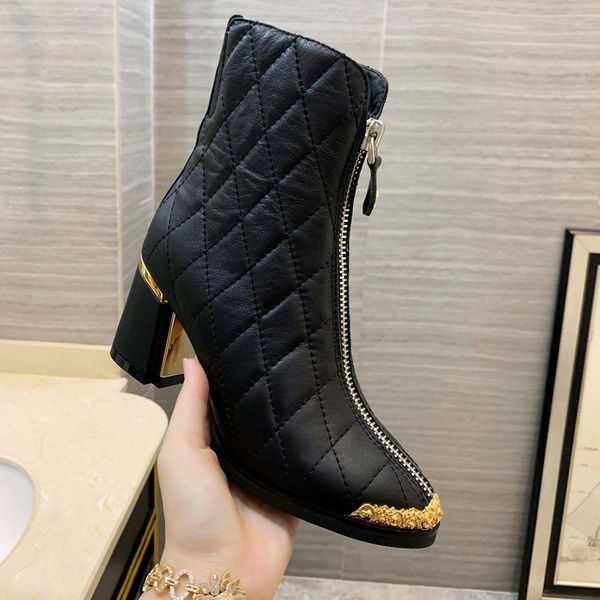 

2020 new autumn and winter models high-heeled plus velvet boots front zipper thick leather martin boots tide women fashion wild