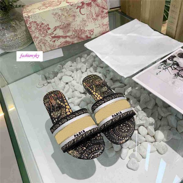 

high-quality dazzle flowers slippers summer woman beach alphabet slippers designer rough sandals knitted cloth embroidery woman shoes, Black