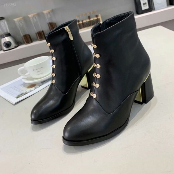 

2020 new leather square head women's boots classic martin boots women's thick with autumn and winter plus velvet high heel short b, Black