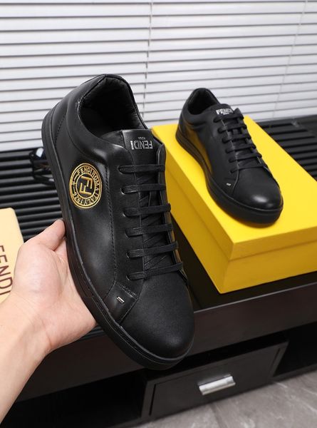 

fast delivery high-end luxury men's casual sports hiking shoes triple fashion design brand vintage platform men's shoes size: 38-4, Black