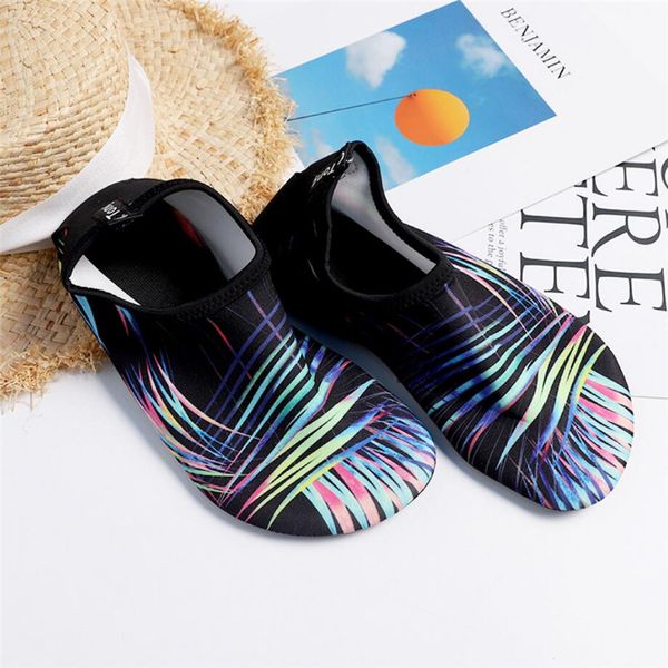 

2019 swim diving surfing fits water shoes non-slip snorkeling seaside soft beach shoes swimming kids/women/men quick dry