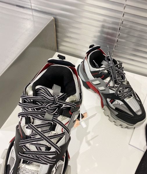 

wholesale original design sneaker,brand dad shoes, luxury clunky sneaker ,3 clolors, fast delivery by dhl, Black