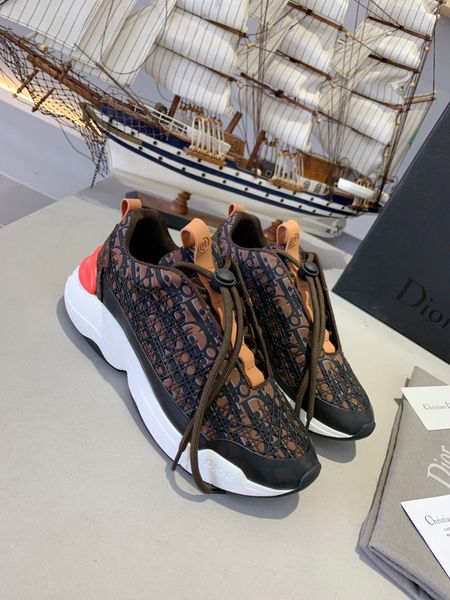 

2020 men's and women's fashion casual sneakers, fashion designers, couples' comfortable wild belt boxaad