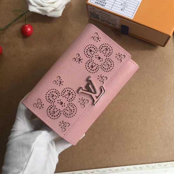 

l2 international brand lady holding bag fashion entertainment bag classic charm exquisite fashion design party delivery, Black;red