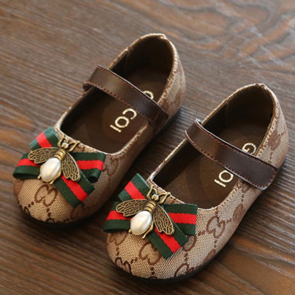 

2020 kids designer princess leather shoes girls luxury flat shoes children fashion print casual shoe bee decoration 2020 spring new, Black;red