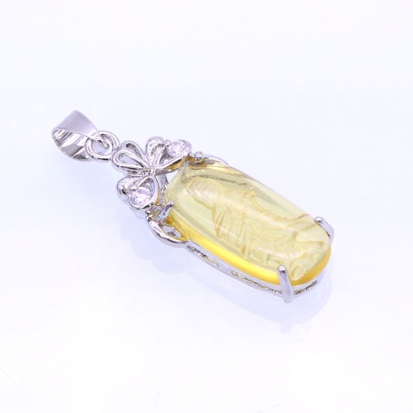 Fascino del regalo di compleanno delle donne del pendente della collana Guanyin Buddha Yellow Stone zircone oro bianco colore Pendant per gioielli di moda all'ingrosso