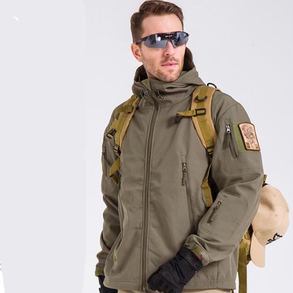 

2018 atumn army camouflage men jacket coat tactical jacket winter waterproof soft shell windbreaker hunt clothes, Black;brown