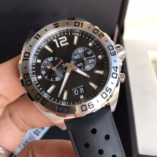 

мужчины часы швейцарский кварцевый механизм 41мм резинка мужчины водонепроницаемые наручные часы сапфировое мужчины спорт watches1, Slivery;brown