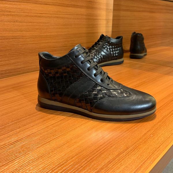 

this fashionable men's black leather shoes is from the hands of the big designers, high-end comfort, explosion of the original, Red;white