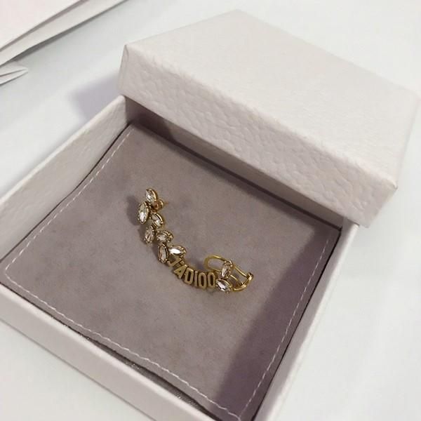 

new retro horse eye diamond hollow letter fashion designer earrings luxury designer jewelry women earrings, Golden