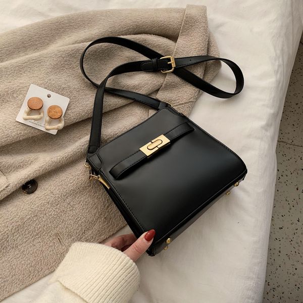 

чистый kleur pu vrouwen tas 2020 winter ньиве schouder тас zwarte режим vrouwen сумка boodschappentas