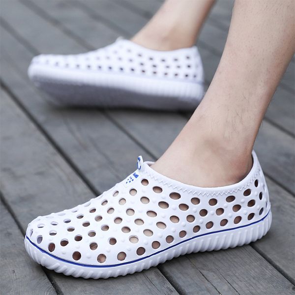 

qinsir 2018 new sandshoe nest sandal soft sole comfortable and lover hole shoes sandal hole shoes flat casual summer, Black