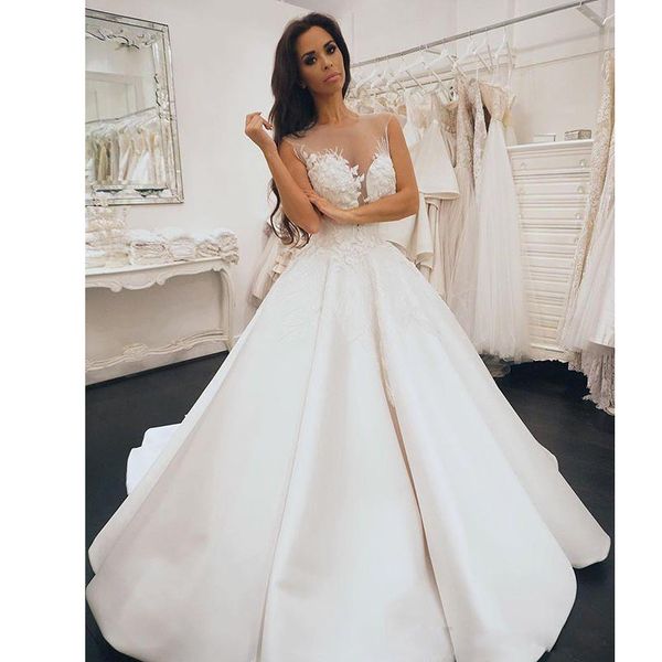 abiti bianchi eleganti