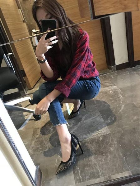 

black high heel women's thin heels 2020 new wild french net red banquet hollow lace pointed single shoes