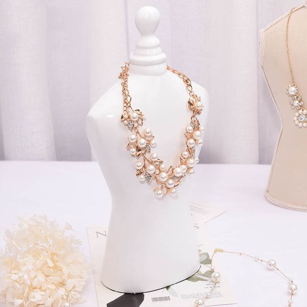 

[ddisplay]resin stereo male model white jewelry display stand graceful necklace standing showcase glamour gentleman pendant display holder, Black