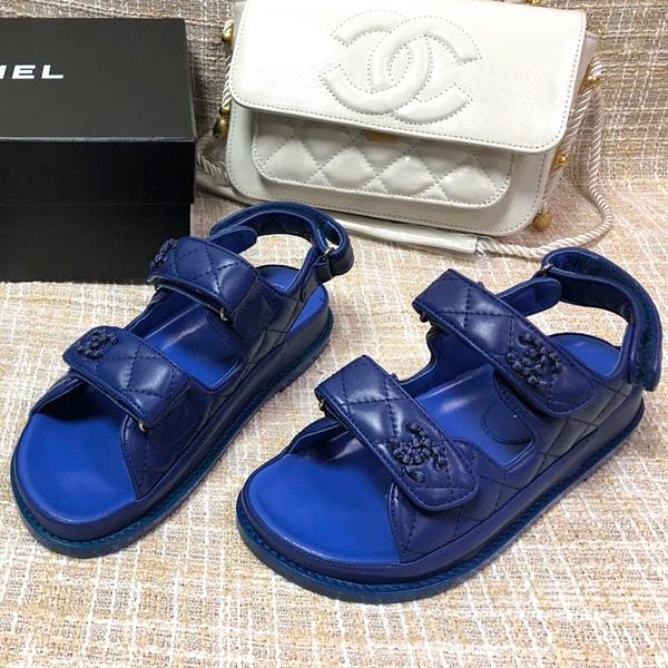 

2019 spring high quality ladies sandals, open toe sandals, flat leather ladies sandals, rhinestone beach ladies sandals design slippers qj