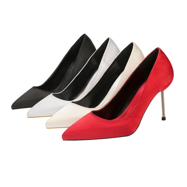 

spring 2020 girls' all-around small high-heeled shoes new fine heeled solid color casual cat single shoes