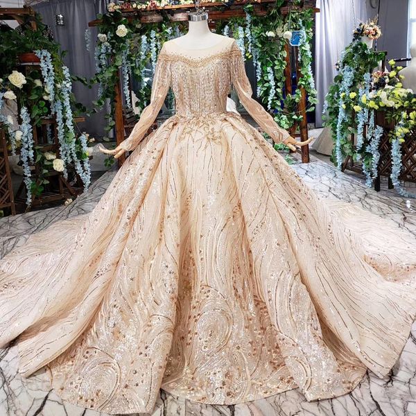 

2019 лео ађдовка аѬави вадебне пла  длиннм Ѭђкавом из л иллзи o е, White