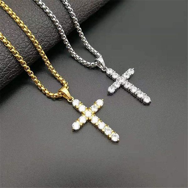Hip Hop Pingente colares de aço inoxidável cor de ouro cruz religiosa gelada Cz BLING Colar Jewely para mulheres Free Box Chain