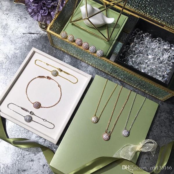 

2019 selling brand stud earrings full crystal round earings fashion brand wedding jewelry for women girls, White