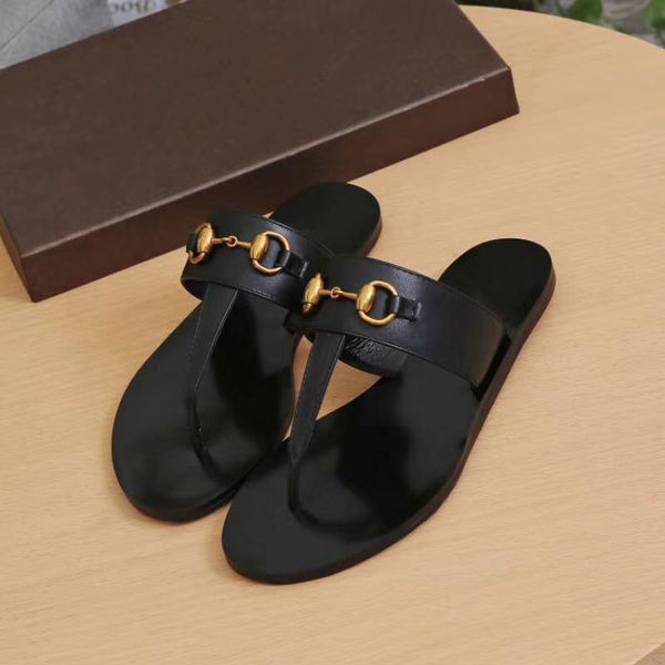 Hot Sale-Sommer-Marken-Frauen Flip-Flops Slipper Luxusmode-echtes Leder gleitet Sandalen Metallkette Damen-Freizeitschuhe SZ 36-42 n07