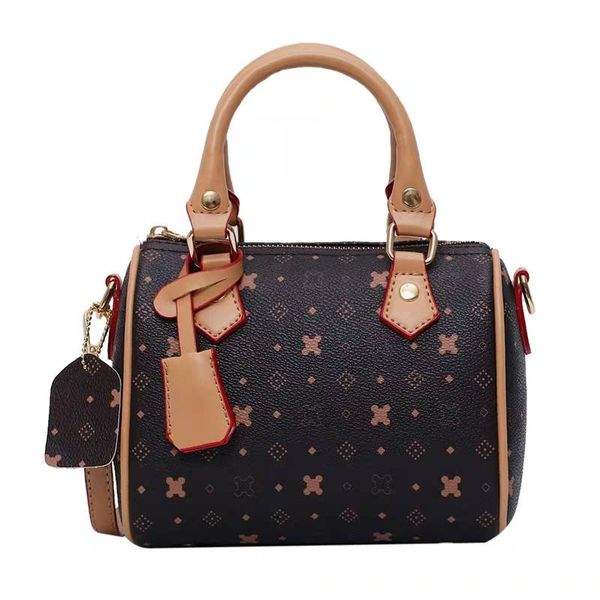 

designer handbag 2019 new fashion korean version of the shoulder bag retro autumn and winter messenger bag handbag