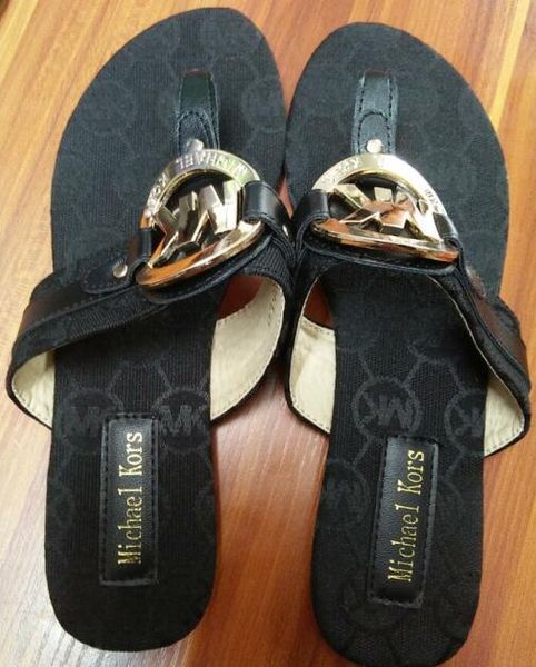 

2019 European and American style summer new women's leisure flip-flops sandals high-grade PU material low price large size