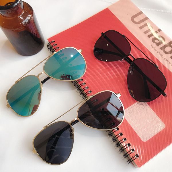 

sun мужские и рамка жаба поляризованные женской общей металлические солнечные очки солнцезащитные очки, White;black