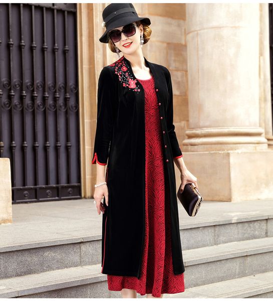 

Middle and old two-piece velvet embroidered wedding dress dress dress, Black