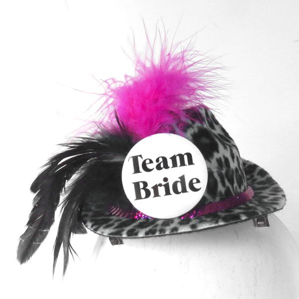 

2020 new design mini fedora party hat on hair clips girls night out bachelorette hen party feather sequin for wedding event