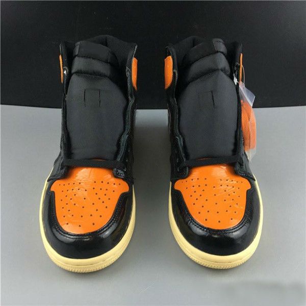 jordan 1 naranja con negro