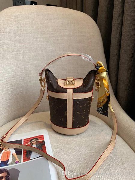 

female fries ladle contracted presbyopic circular shoulder aslant small hand-held bucket bag handbag designer messenger multifunction bags