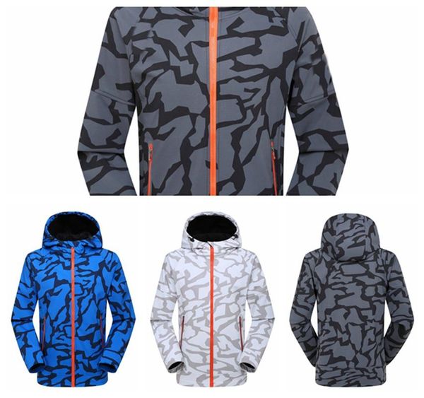 

mens outdoor soft shell camouflage stormcoat waterproof scratch proof and breathable mens outdoor jackets hoodies windproof hunting clothes, Blue;black