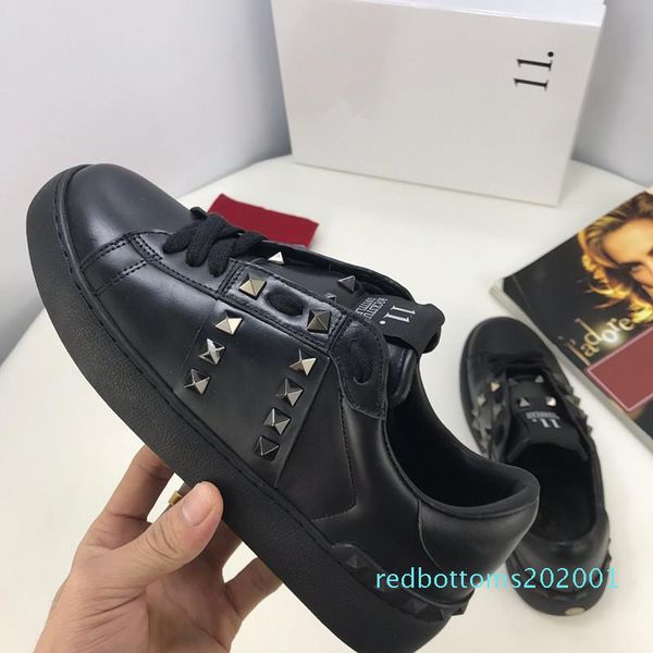 

name designer kanye west arena shoes man casual sneaker red fashion designer sneaker black white party shoes trainer r01