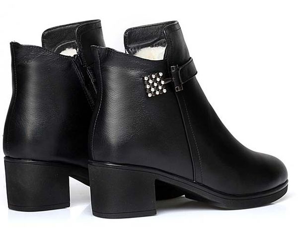 

2019 short boots in autumn and winter leather laces for and women shoes with designer fashion martin boots casual sports shoes z42, Black