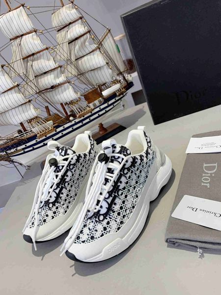 

2020 men's and women's fashion casual sneakers, fashion designers, couples' comfortable wild belt boxaaw