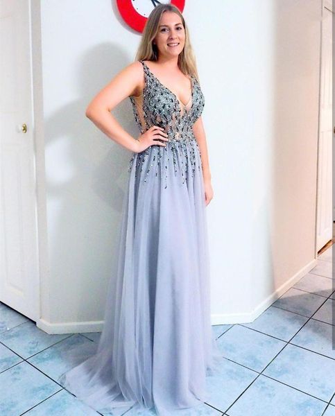 

2020 gorgeous beading prom dress silver shinny v-neck tulle women party dress plus size charming backless for gile party, White;black