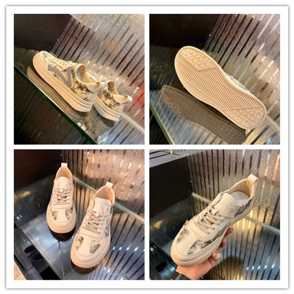 

the latest casual fashion men's simple atmosphere fashion generous cowhide stitching fabric imported sheepskin inner shoes, Black