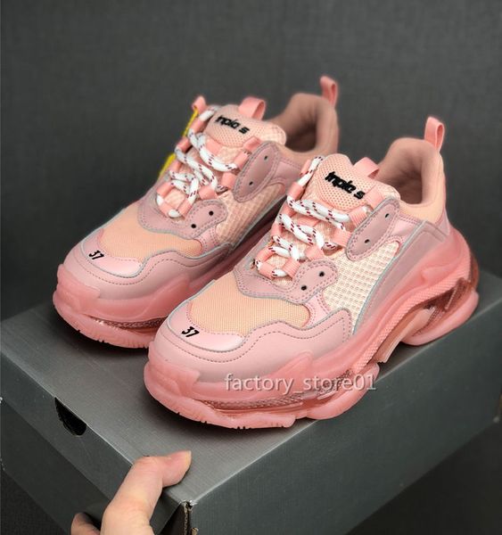 

Men women ca ual hoe fa hion pari luxury de igner neaker triple rainbow dad hoe cry tal bottom neaker thick platform 8 ole
