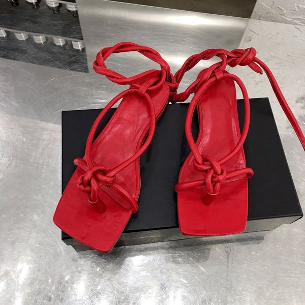 2020 Nuova moda e alta qualità nei sandali da donna di alta qualità con tacco basso moda stazione europea stili caldi, inviare con scatola originale 35-41
