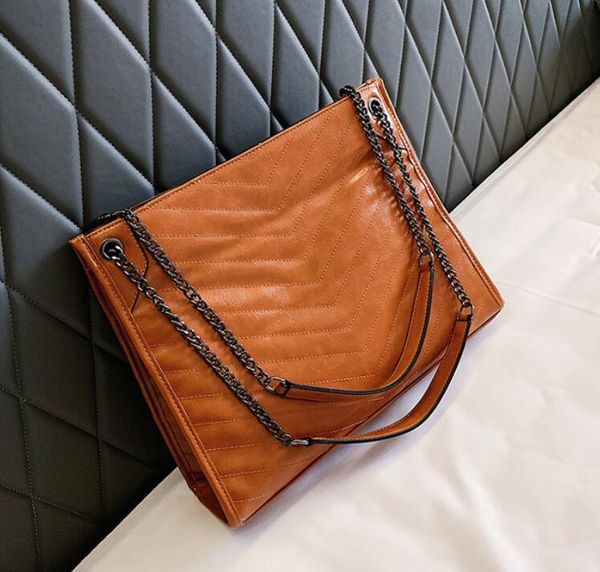 

designer handbag chain shoulder messenger bag chain crossbody bags simple retro hand bill shoulder bag fashion female big tote bags/5