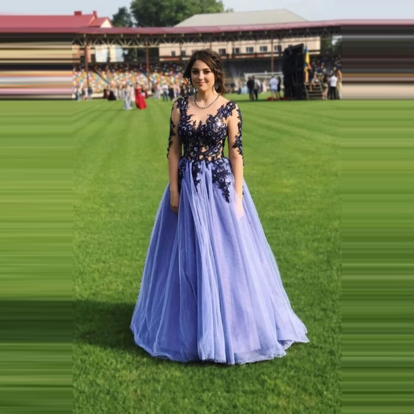 

2020 simple lace prom party dresses 3d appliques sheer long sleeves round neck a-line school evening gowns sukienka homecoming, White;black