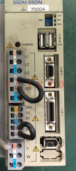

используется в хорошем состоянии водителя сервопривода для sgdm-05dn