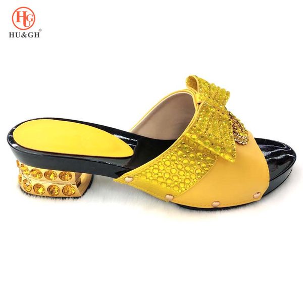 

2019 new italian yellow color shoe high square heels selling african woman sandals shoe for women for wedding party slipper, Black