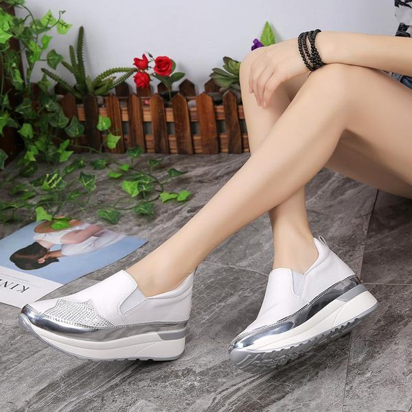 

shoes leisure breathable height increasing shoes sneakers black white